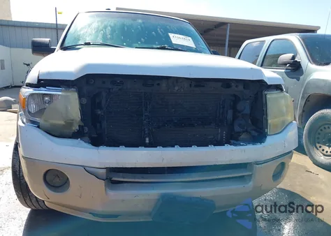 2010 Ford Expedition Eddie Bauer z USA, uszkodzony, nr VIN 1FMJU1H5XAEA07617